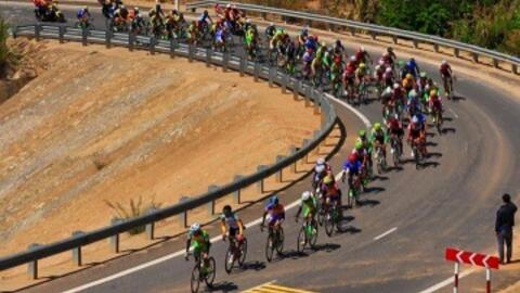 Giải Đua xe đạp tranh Cúp Truyền hình HTV lần thứ 29 qua tỉnh Kon Tum